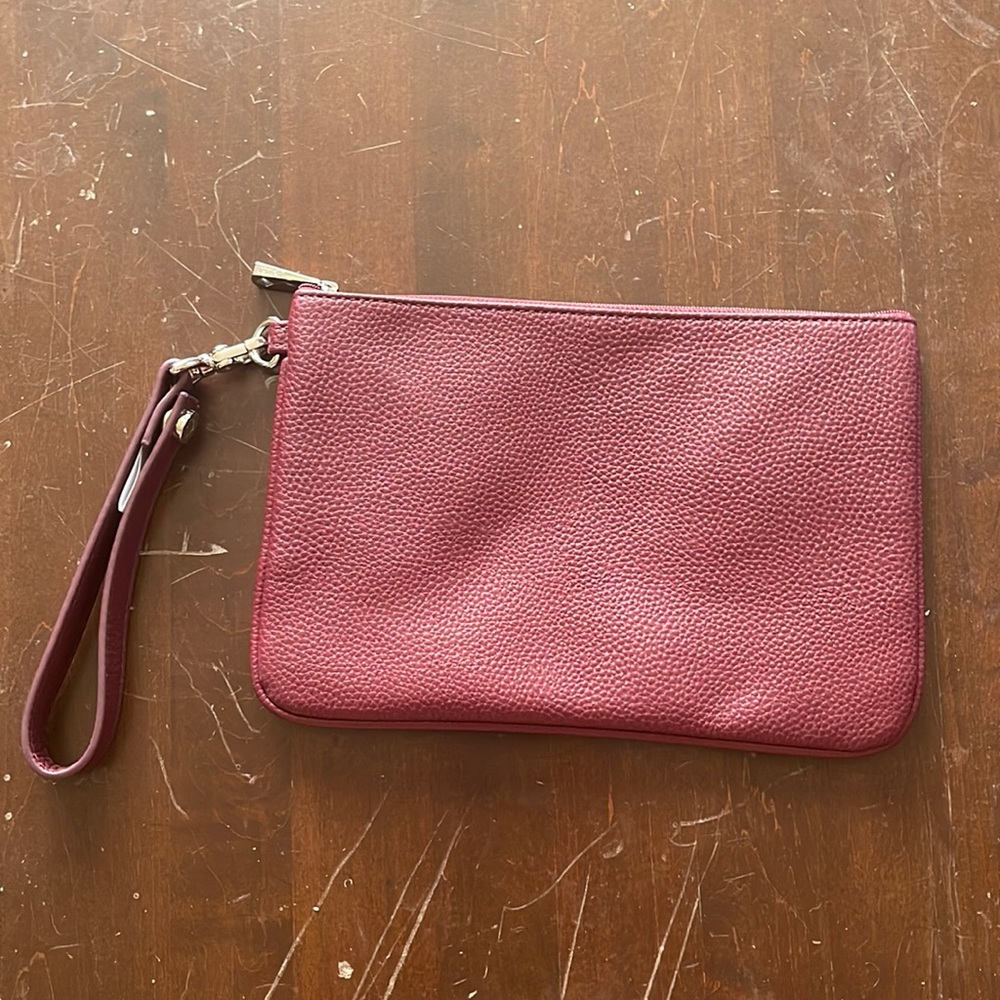 Thirty-one “jewell” clutch